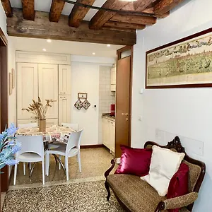 Appartamento San Bortolomio, Venezia