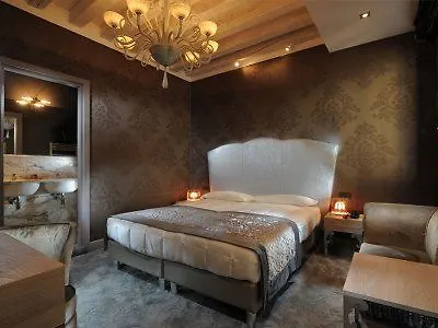Aqua Palace Venice 4*,  Italy